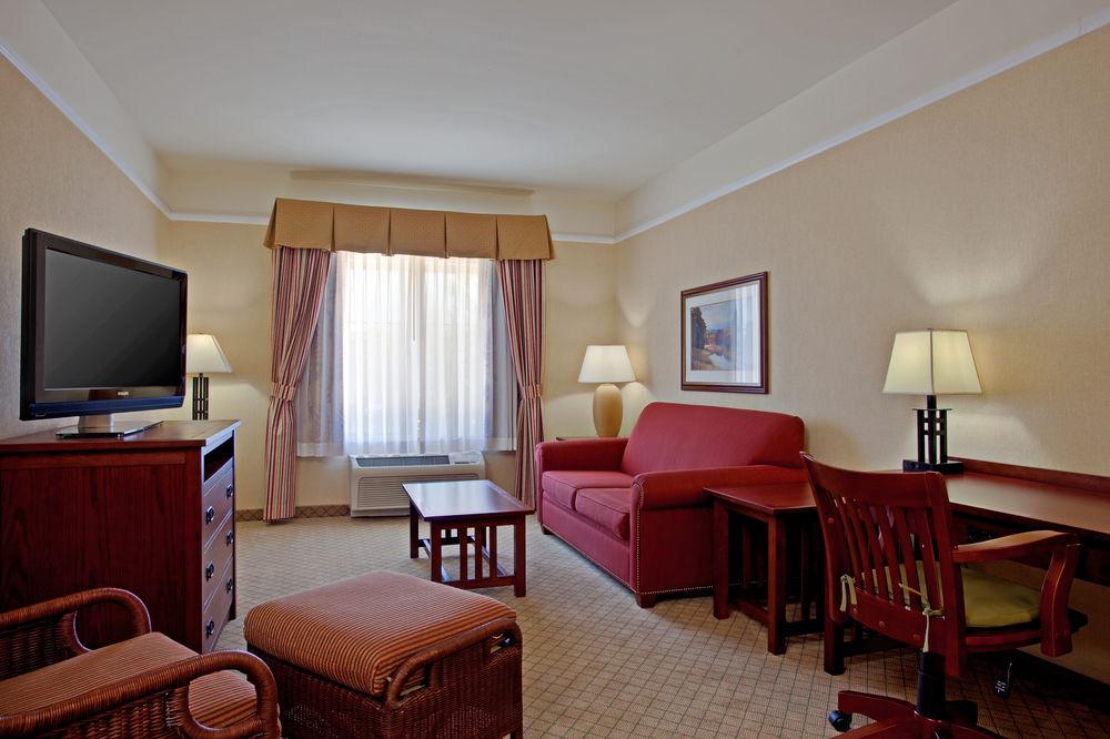 Holiday Inn Express Hotel & Suites San Dimas By Ihg Buitenkant foto