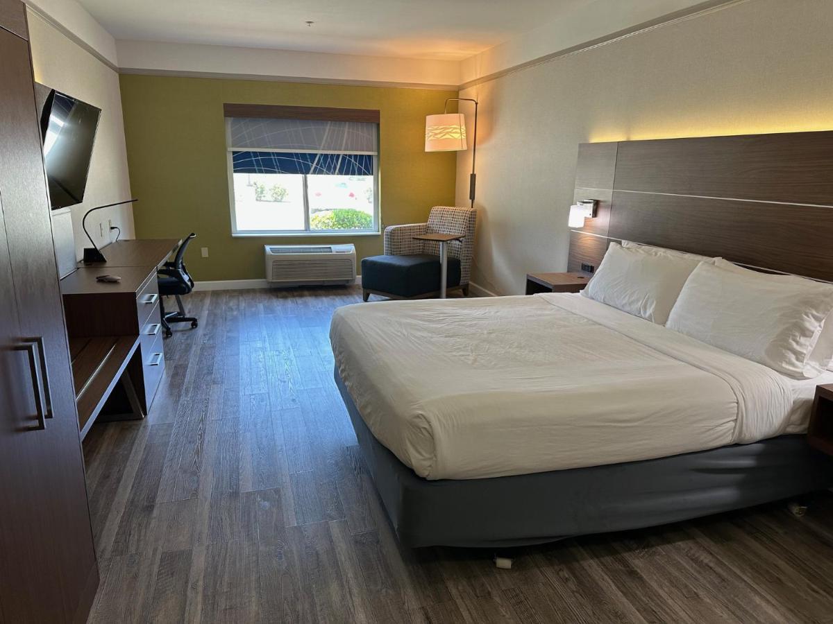Holiday Inn Express Hotel & Suites San Dimas By Ihg Buitenkant foto